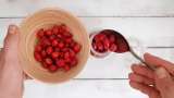 Tincture of fresh, whole rosehip fruit in alcohol - Preparation step 2