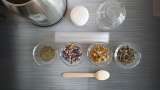 Eye concealer remedy with herbal mix - Preparation step 1