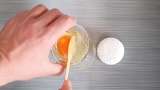 Eye concealer remedy with milk and white egg - Preparation step 1