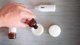 Eye concealer remedy with milk, egg white, almond oil and glycerin - Preparation step 1