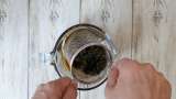 Nettle syrup with honey - Preparation step 5