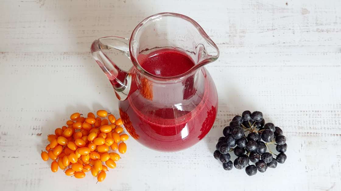 Energizing juice of sea buckthorn and aronia with Ginger, Lime and Honey, photo 2