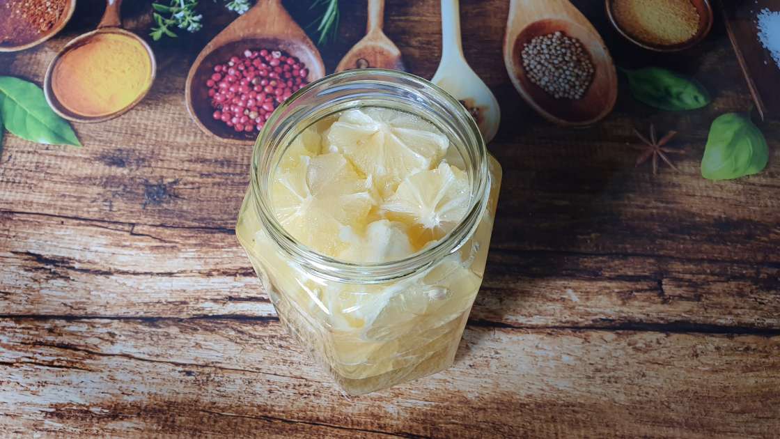 Macerated lemon with honey in the jar: tonic, immune, liver, photo 3