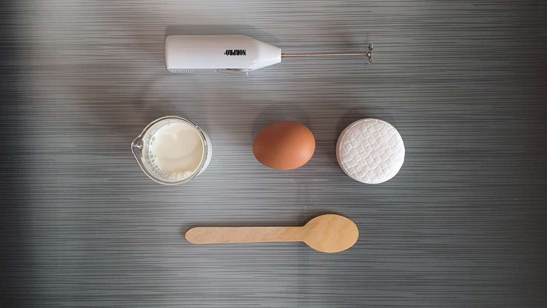 Eye concealer remedy with milk and white egg, photo 1