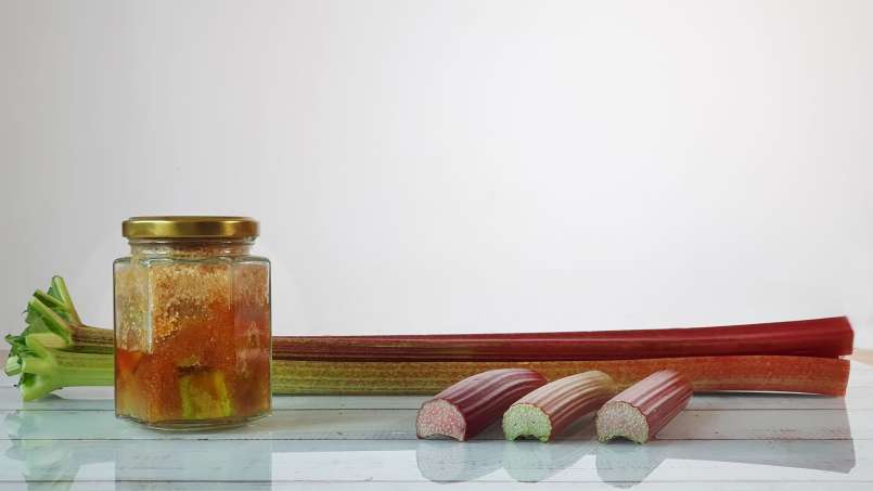 Rhubarb syrup obtained by maceration with sugar, photo 5