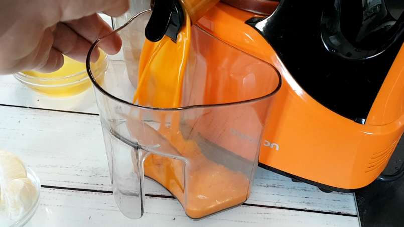 Sea buckthorn juice with lemon and honey, photo 3