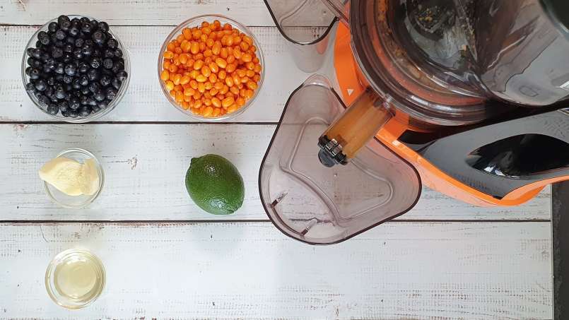 Energizing juice of sea buckthorn and aronia with Ginger, Lime and Honey, photo 6