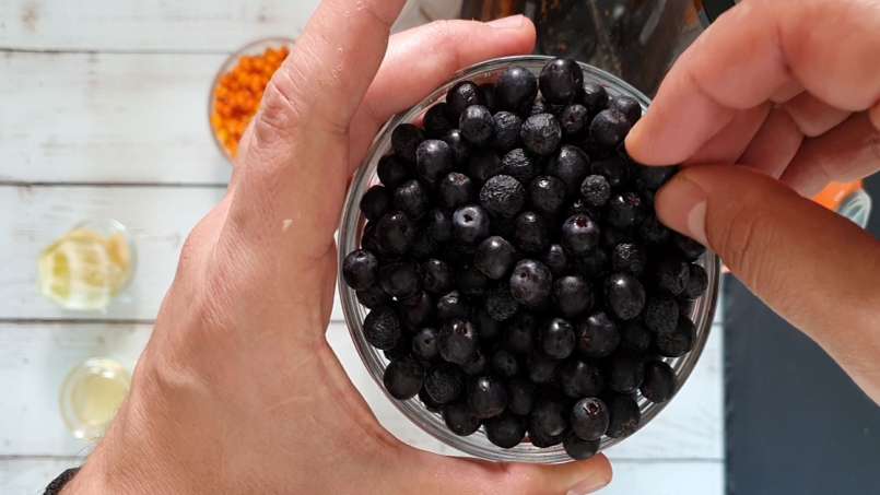 Energizing juice of sea buckthorn and aronia with Ginger, Lime and Honey, photo 9