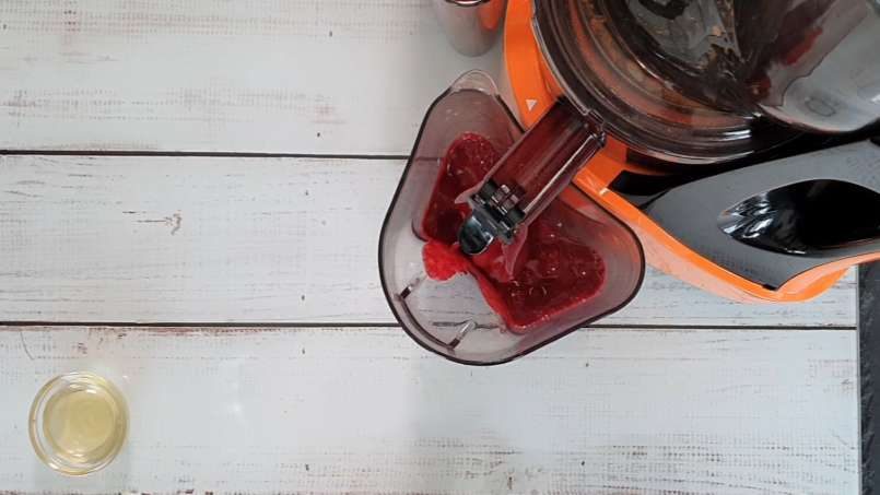 Energizing juice of sea buckthorn and aronia with Ginger, Lime and Honey, photo 11