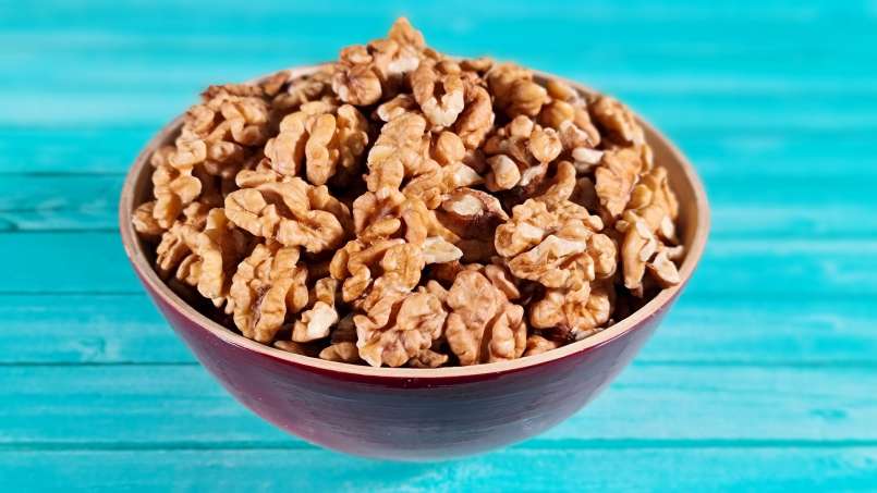 Honey with walnuts, lemon and propolis for immunity, photo 2