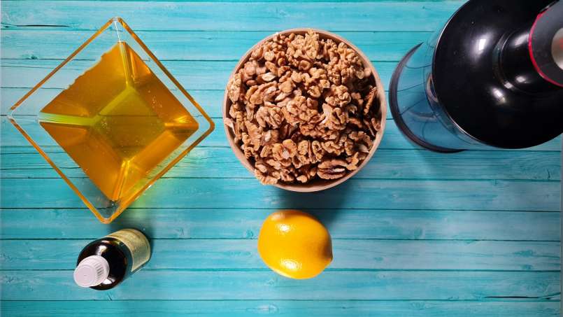 Honey with walnuts, lemon and propolis for immunity, photo 5