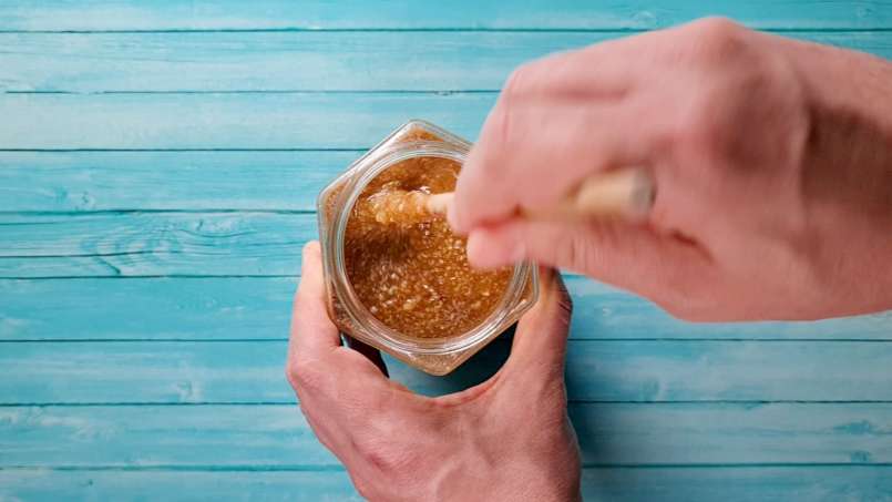 Honey with walnuts, lemon and propolis for immunity, photo 12