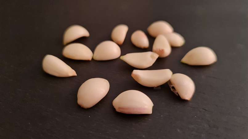 Cure with whole garlic cloves, photo 3