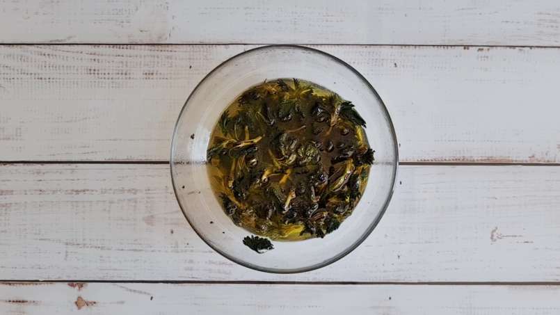 Nettle oil obtained by transfer and using bain-marie, photo 8