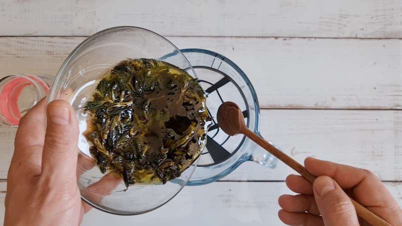 Nettle oil obtained by transfer and using bain-marie, photo 12