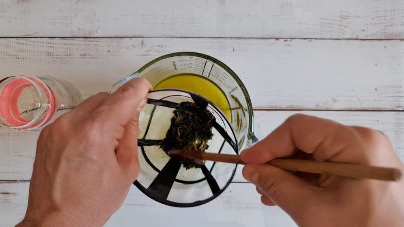 Nettle oil obtained by transfer and using bain-marie, photo 14