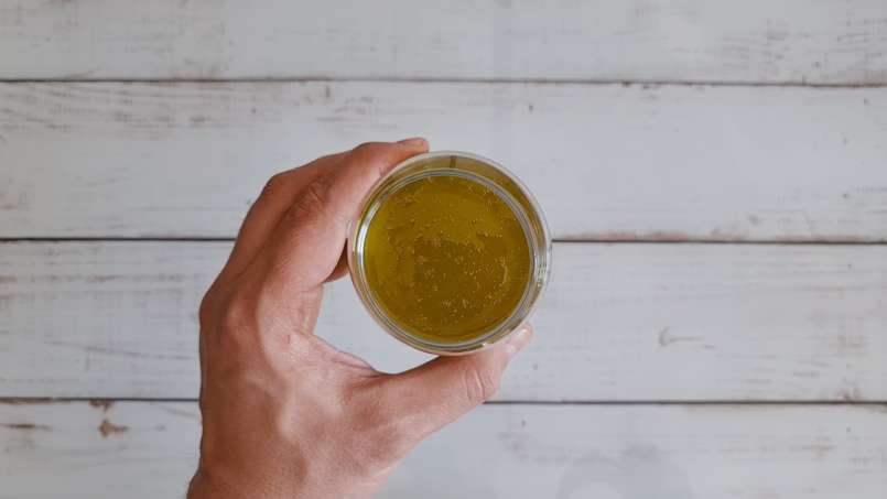 Nettle oil obtained by transfer and using bain-marie, photo 16