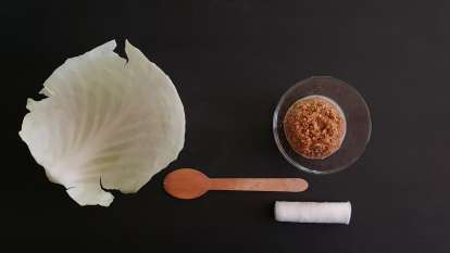 Poultice with cabbage leaves and borscht bran