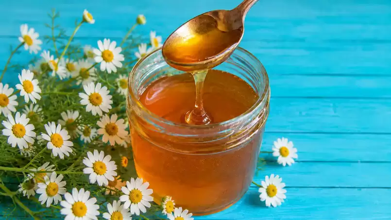 Chamomile infused in honey or chamomile honey, photo 1