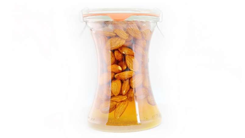 Macerate of almonds in honey, photo 2