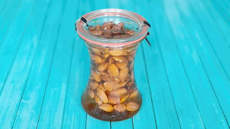 Macerate of almonds in honey, photo 5
