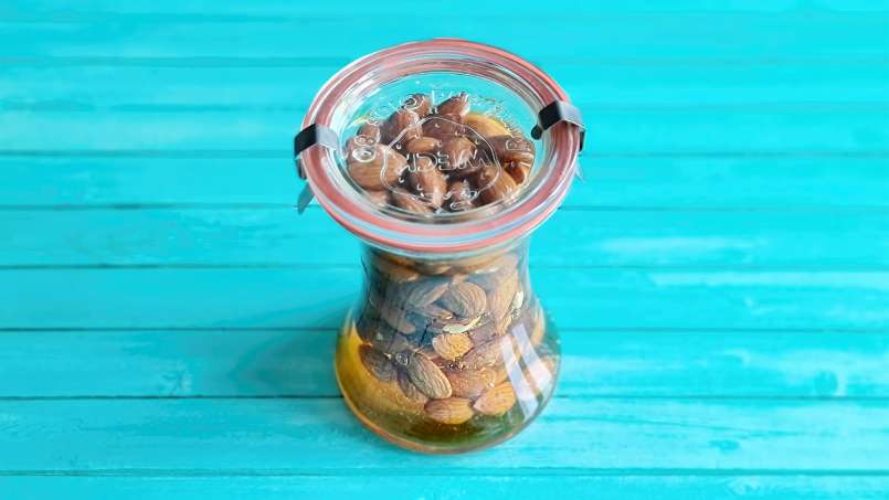 Macerate of almonds in honey, photo 6
