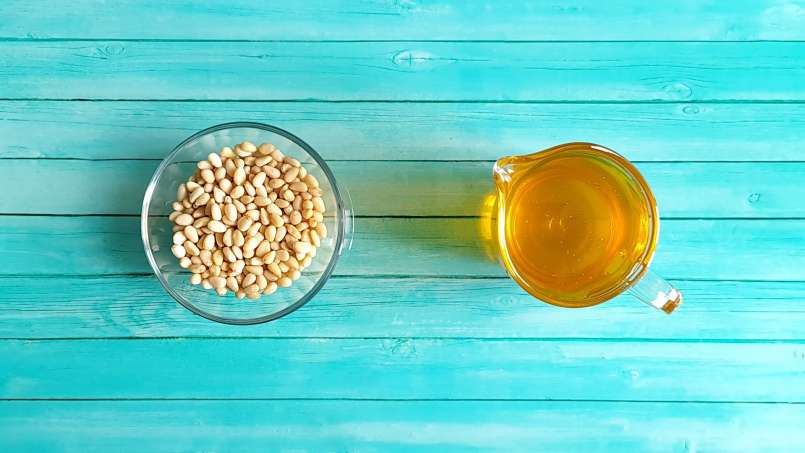 Pine seeds in honey, a natural aphrodisiac, photo 12