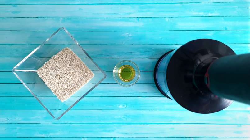 White sesame paste, tahini, photo 2
