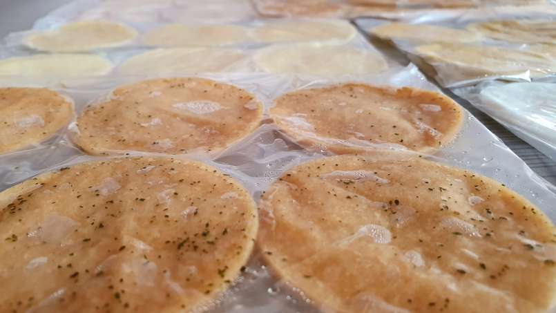 Anti-puffiness with peppermint tea-soaked cleansing disks, photo 5