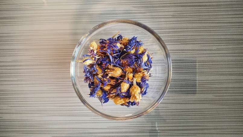Eye concealer remedy with herbal mix, photo 6
