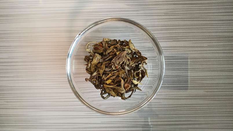 Eye concealer remedy with herbal mix, photo 8