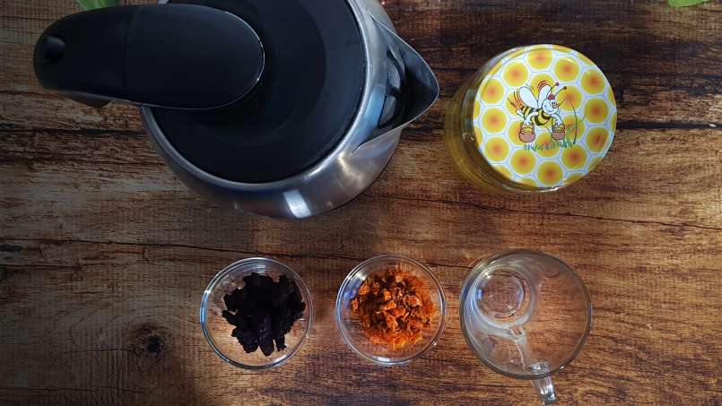 Tonic tea with dried aronia and sea buckthorn, photo 3