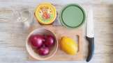 Onion syrup with honey for sore throat and cough